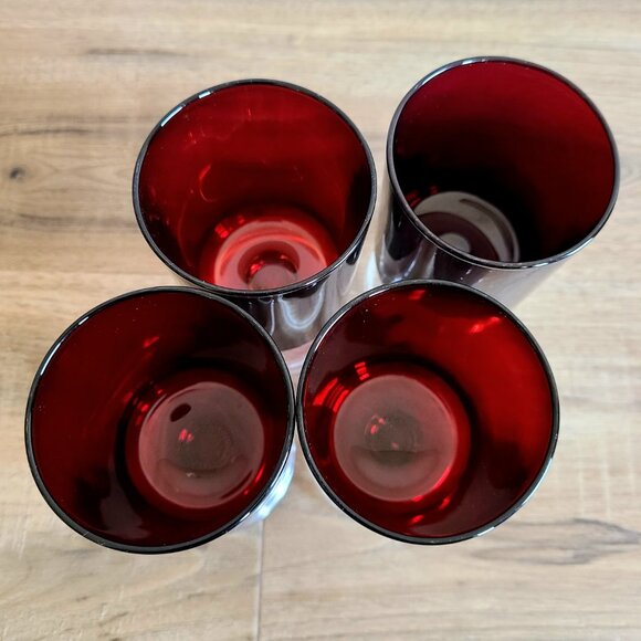 Set of 4 large ruby red glass goblets. France. - Picture 3 of 5